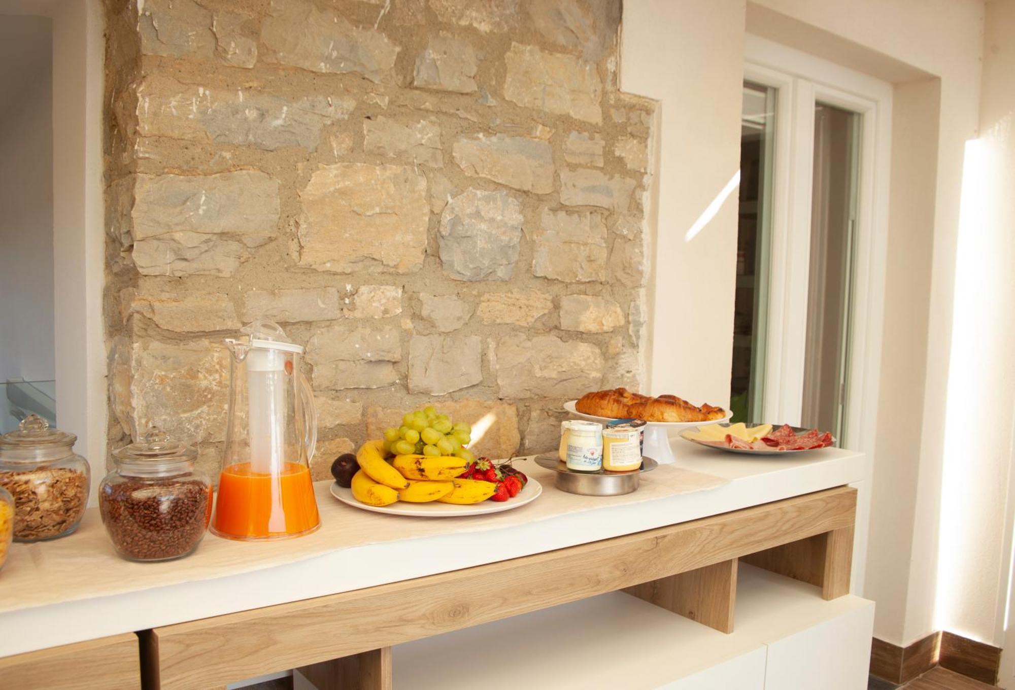 Aquamaris Design Suite & Spa Paestum Buitenkant foto