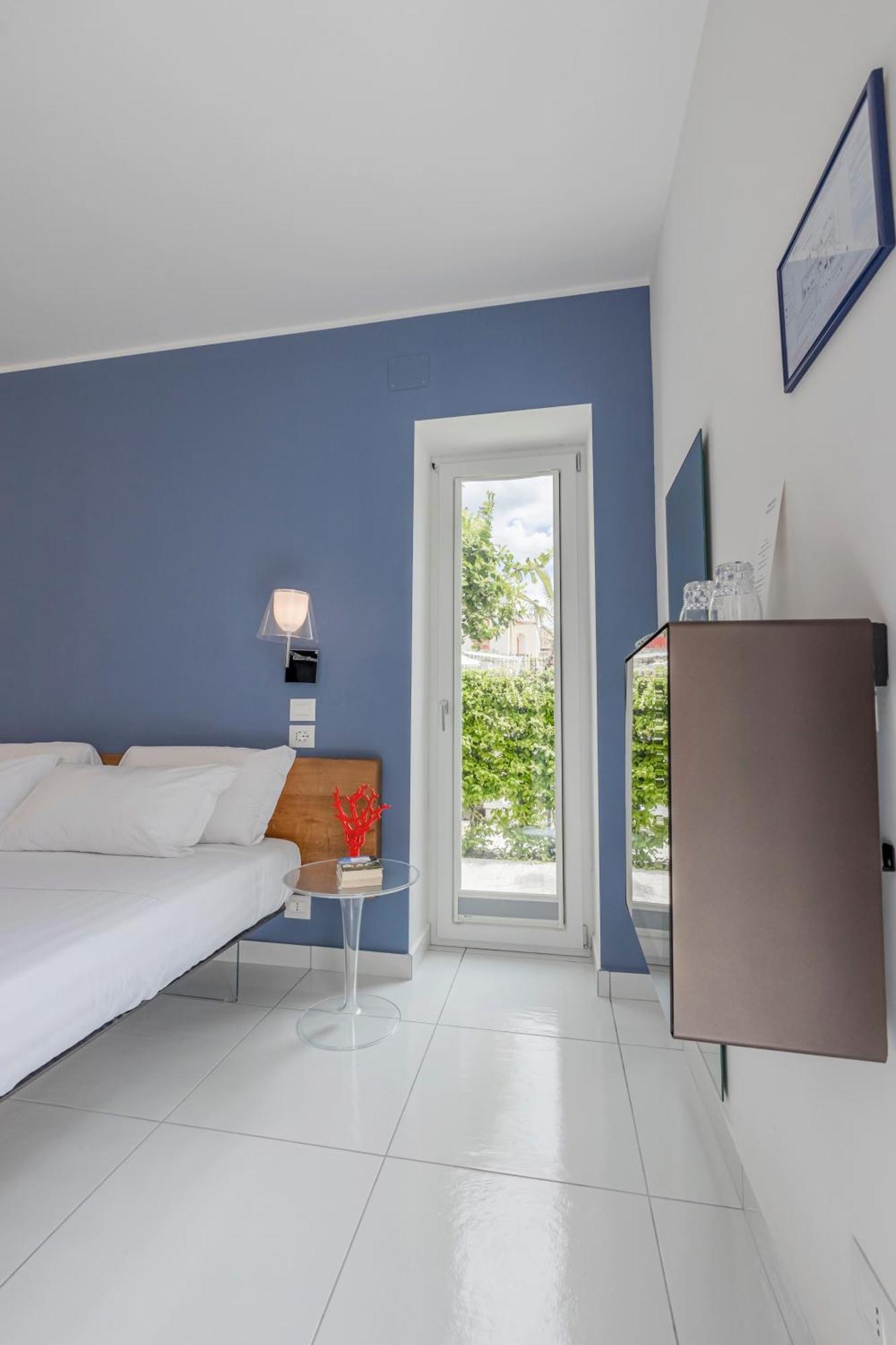 Aquamaris Design Suite & Spa Paestum Buitenkant foto