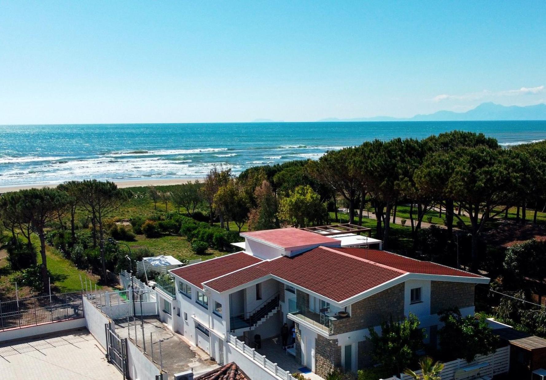 Aquamaris Design Suite & Spa Paestum Buitenkant foto