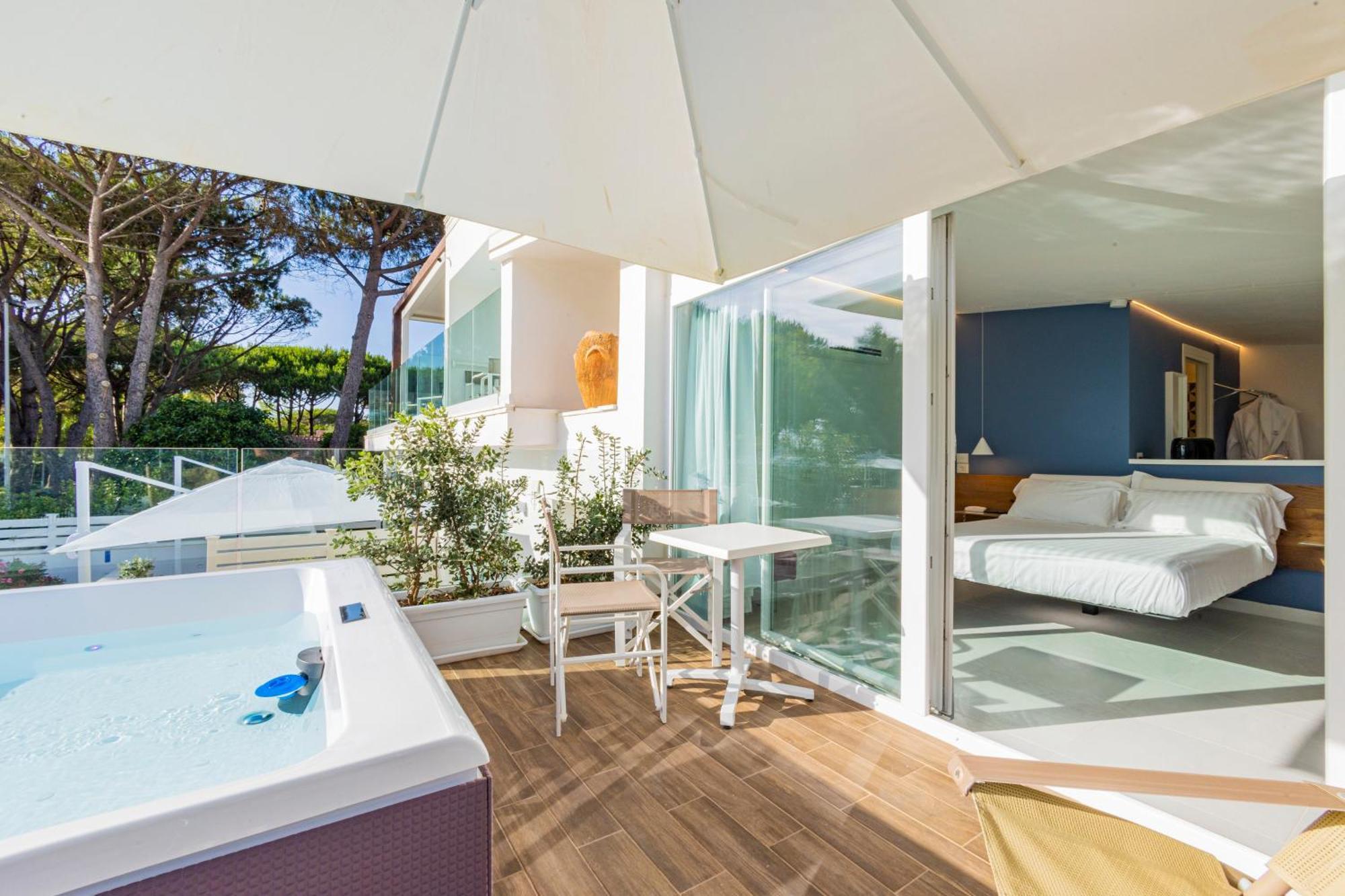 Aquamaris Design Suite & Spa Paestum Buitenkant foto